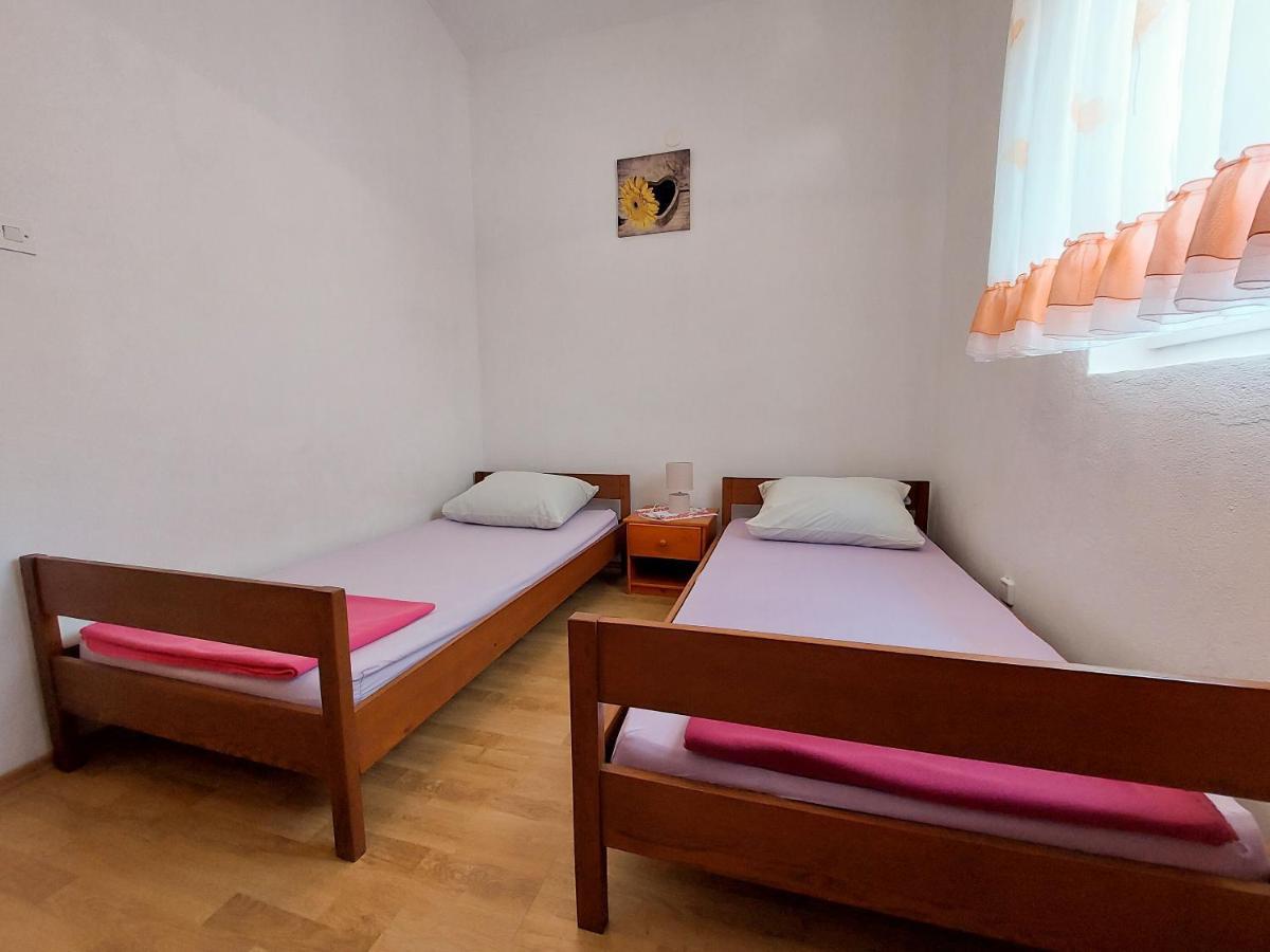 Apartment Ankica Punat Esterno foto
